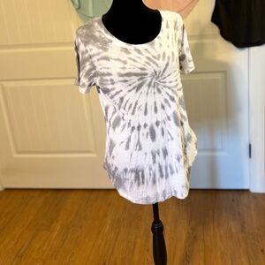 Chaser Womens Short Sleeve Elongated Top NWT Size Medium M